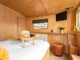 The Camillia room, The Four Sisters Boatels