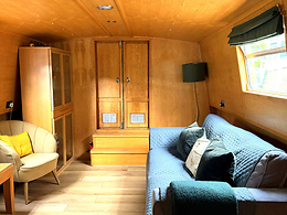Four Sisters - 4 adults and 2 children room, The Four Sisters Boatels