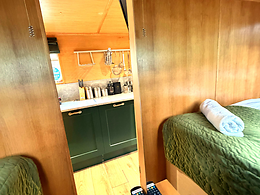 Four Sisters - 4 adults and 2 children room, The Four Sisters Boatels