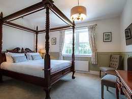 The Fox and Hounds Country Hotel
