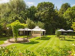 The Fox and Hounds Country Hotel
