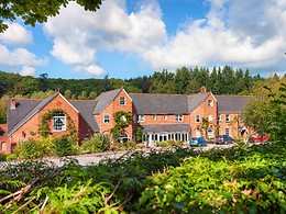 The Fox & Hounds Country Hotel