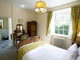 Cosy Double room, The Fox and Hounds Country Hotel