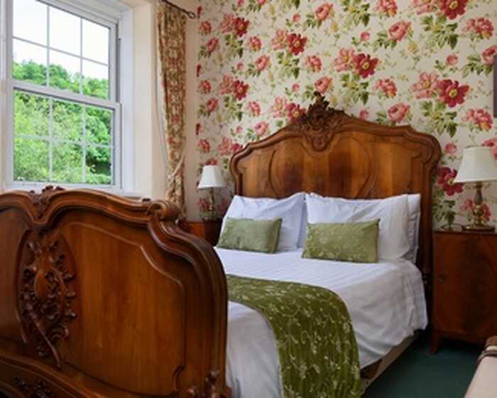 Cosy Double room, The Fox & Hounds Country Hotel