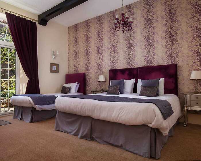 Standard Twin room, The Fox and Hounds Country Hotel