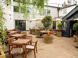 The Globe, Warwick
