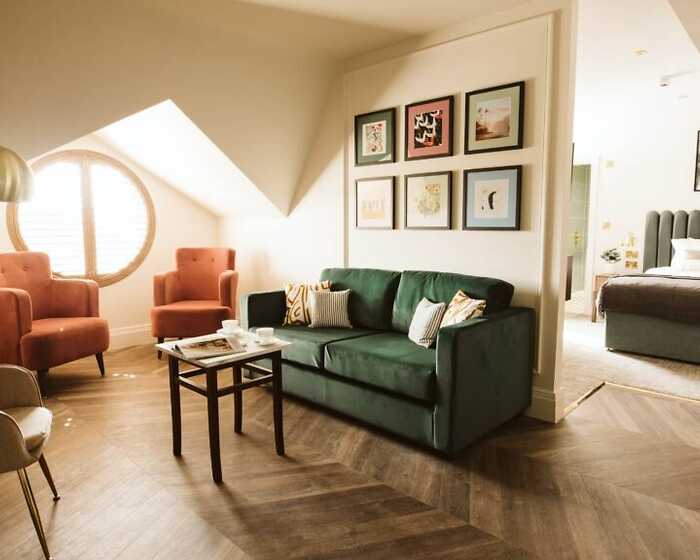 Junior Suite room, The Hillbrook Hotel