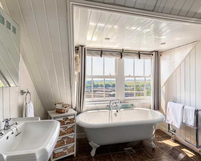 Large room, The Hope Anchor Hotel