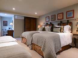 Really Comfy room, The Potter's Heron