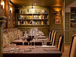 Restaurant restaurant, The Potter's Heron