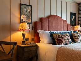 Fancy room, The Potter's Heron