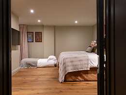 Really Comfy Accessible room, The Potter's Heron