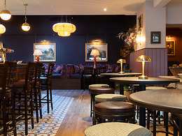 Restaurant restaurant, The Potter's Heron