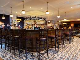 Restaurant restaurant, The Potter's Heron