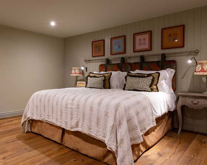 Really Comfy room, The Potter's Heron