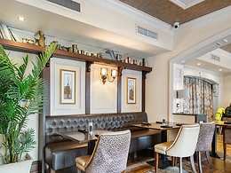 The Royal Hotel