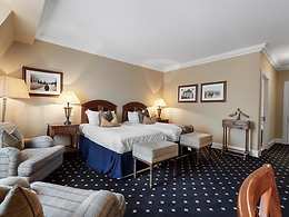 The Royal Hotel