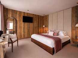 The Stroud Hotel - Suite room Suite room, The Stroud Hotel