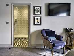 dog-friendly rooms at wellington arms