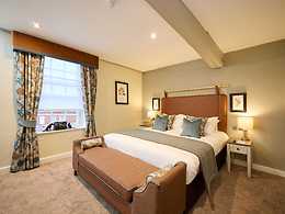 Superior room, The White Hart, Ampthill
