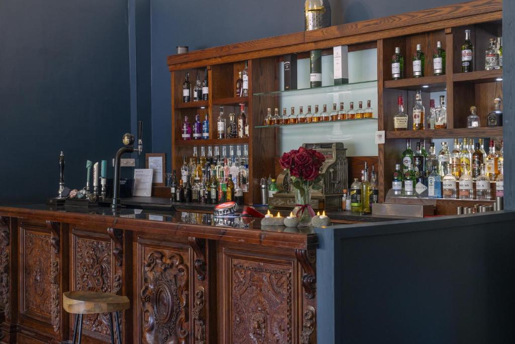 Walworth Castle - Castle Tavern restaurant