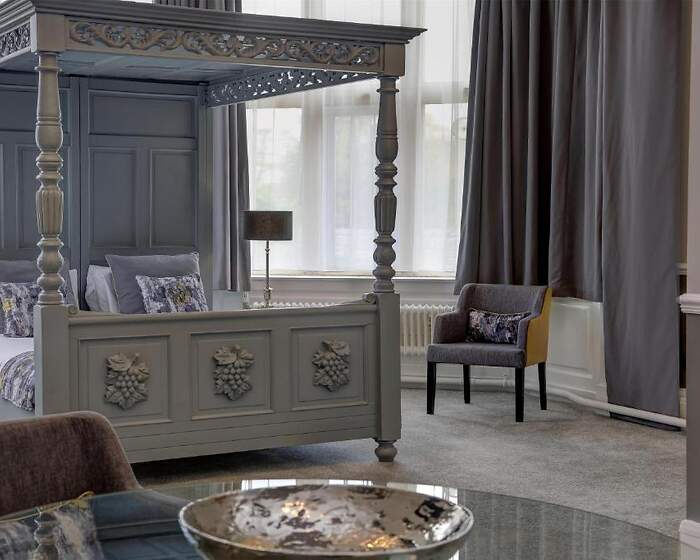 Four Poster Suite room, Walworth Castle