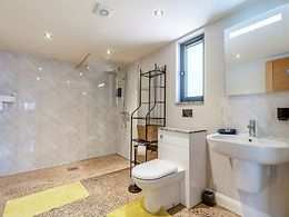 Lodge room, Wenlock Retreats