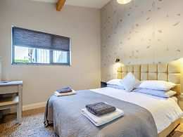 Lodge room, Wenlock Retreats