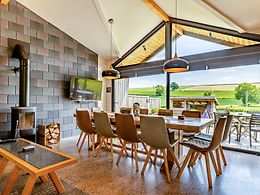 Lodge room, Wenlock Retreats