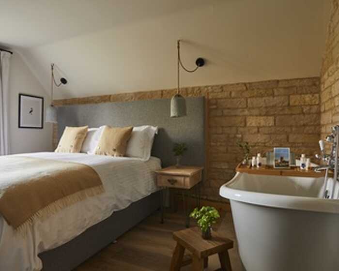 Pet friendly Riverside room, Wild Thyme and Honey
