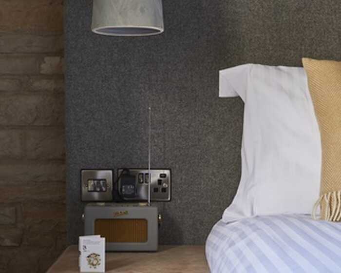 Pet friendly Ampney Hills room, Wild Thyme and Honey